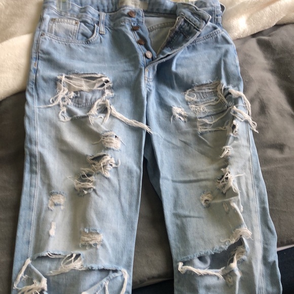 Topshop Boyfriend Ripped Jeans - Picture 4 of 5